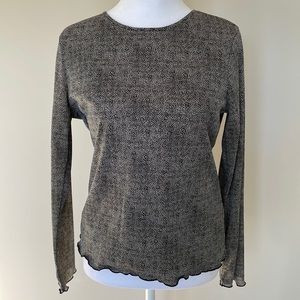 Lettuce hem Liz Claiborne cream/black top - medium